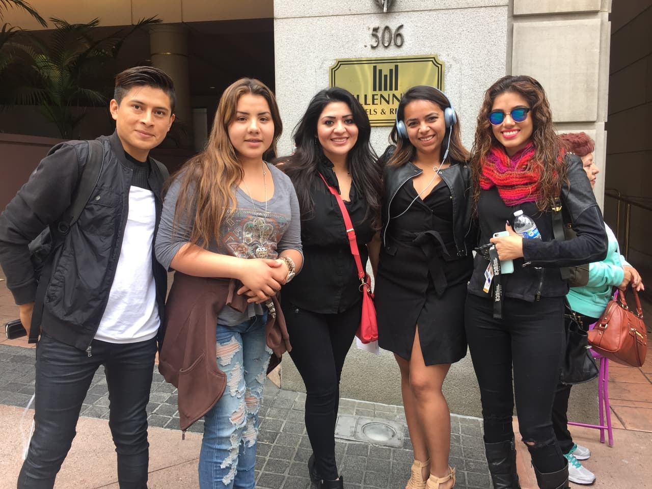 ¡Han sido semanas en búsqueda de los mejores! seis ciudades recorridas, Puerto Rico, Chicago, Houston, Miami, Nueva York y hoy la gira de audiciones termina en Los Ángeles. Nos vamos felices de haber encontrado chicos y chicas con estilo, personalidad y sobretodo talento.