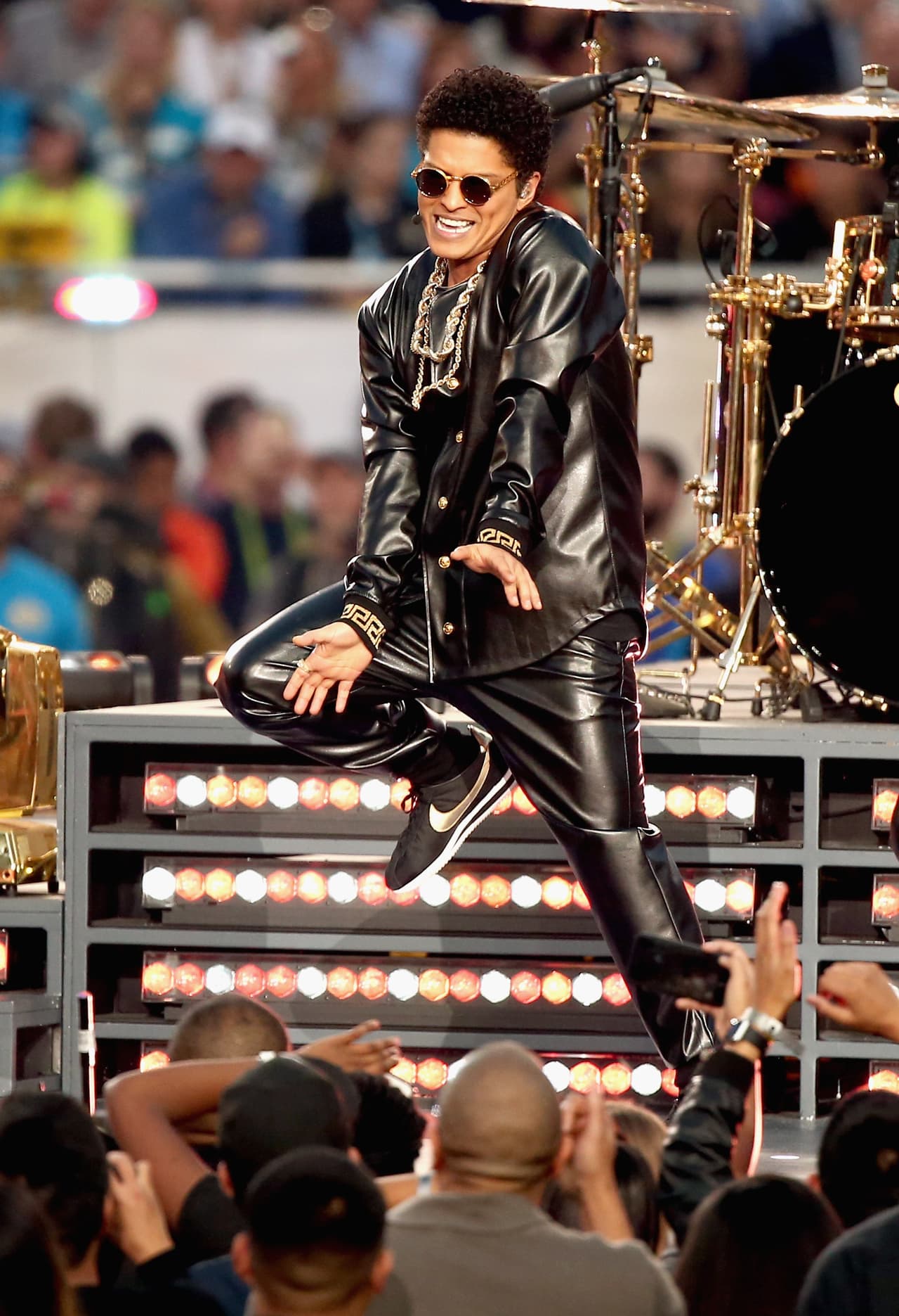 Disfruta de más imágenes del Medio tiempo del Super Bowl 50.