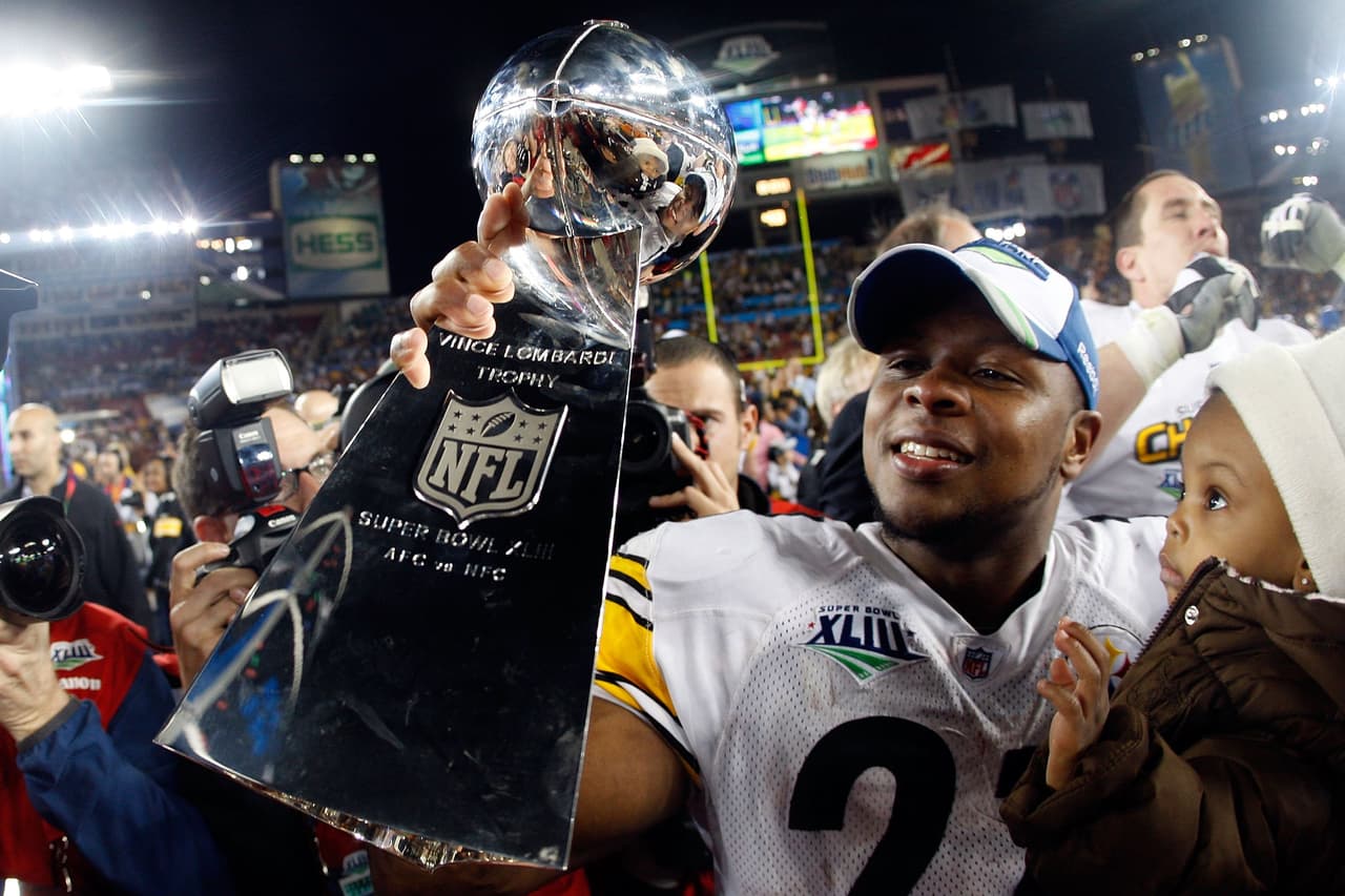 El equipo que más veces ha ganado el Super Bowl en la historia es Pittburgh Steelers, con un total de seis campeonatos. Su más reciente victoria fue en 2008 cuando vencieron a Arizona Cardinals 27-23.