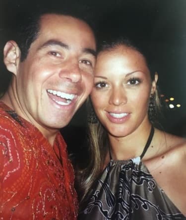 El conductor mexicano de radio y televisión, Yordi Rosado se suma a esta lista junto con su esposa Rebeca Rodriguez. La pareja se casó en 2003 y tras una fuerte crisis matrimonial se divorció en 2011.