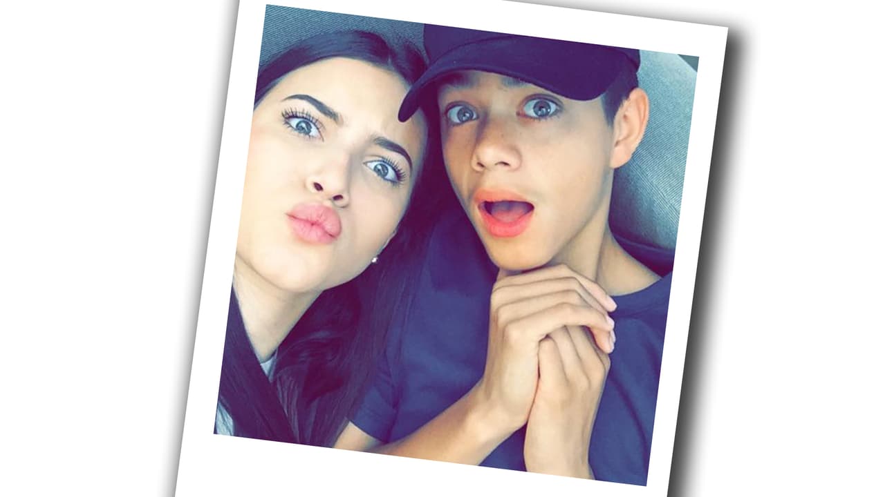 Jesús nos conmovió con su historia y las chicas le dieron el sí.