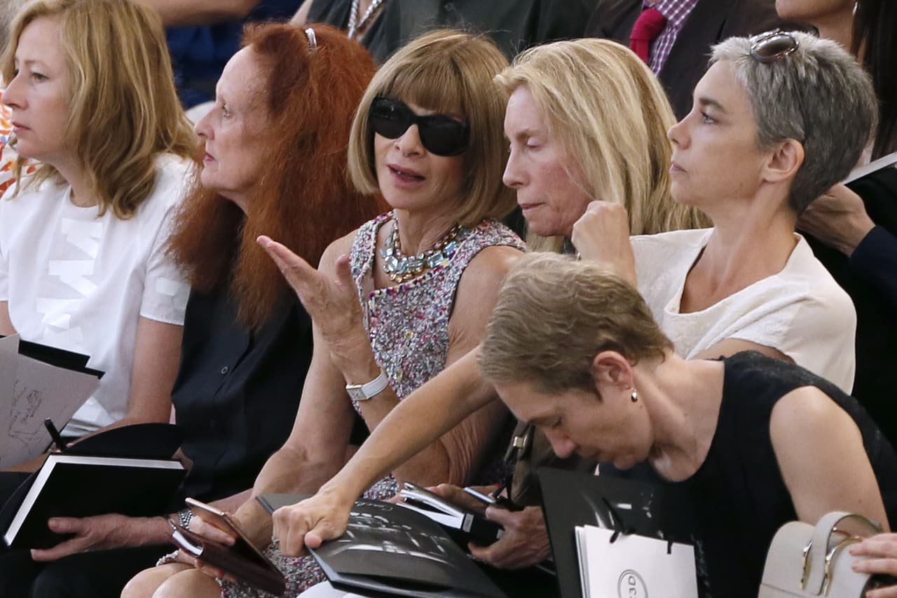 Anna Wintour también se encontraba ahí, observando el espectáculo.