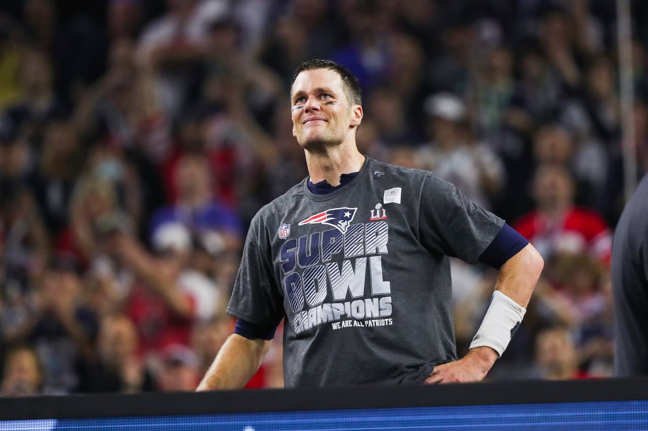 "El entrenador te explica un montón de jugadas (pero) nunca sabes cuál será la que definirá el ganador de un Super Bowl", afirmó Brady, el primer quarterback que gana cinco anillos del Super Bowl.