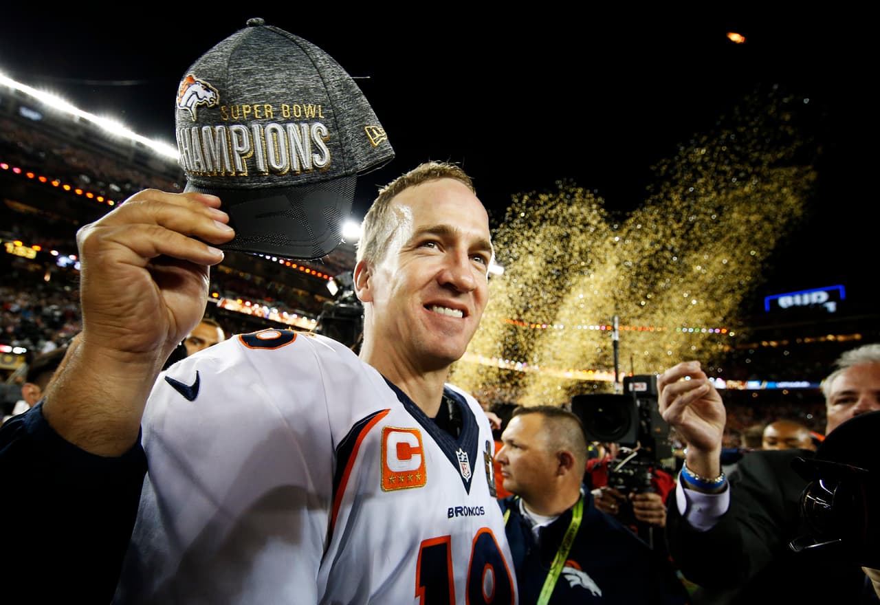 Así celebraron los Denver Broncos su triunfo en el Super Bowl 50 ante los Carolina Panthers 24-10.