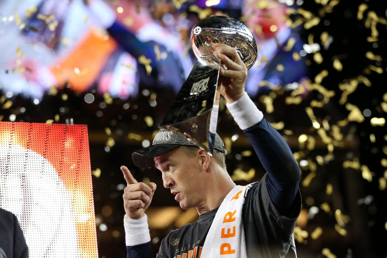 Así celebraron los Denver Broncos su triunfo en el Super Bowl 50 ante los Carolina Panthers 24-10.