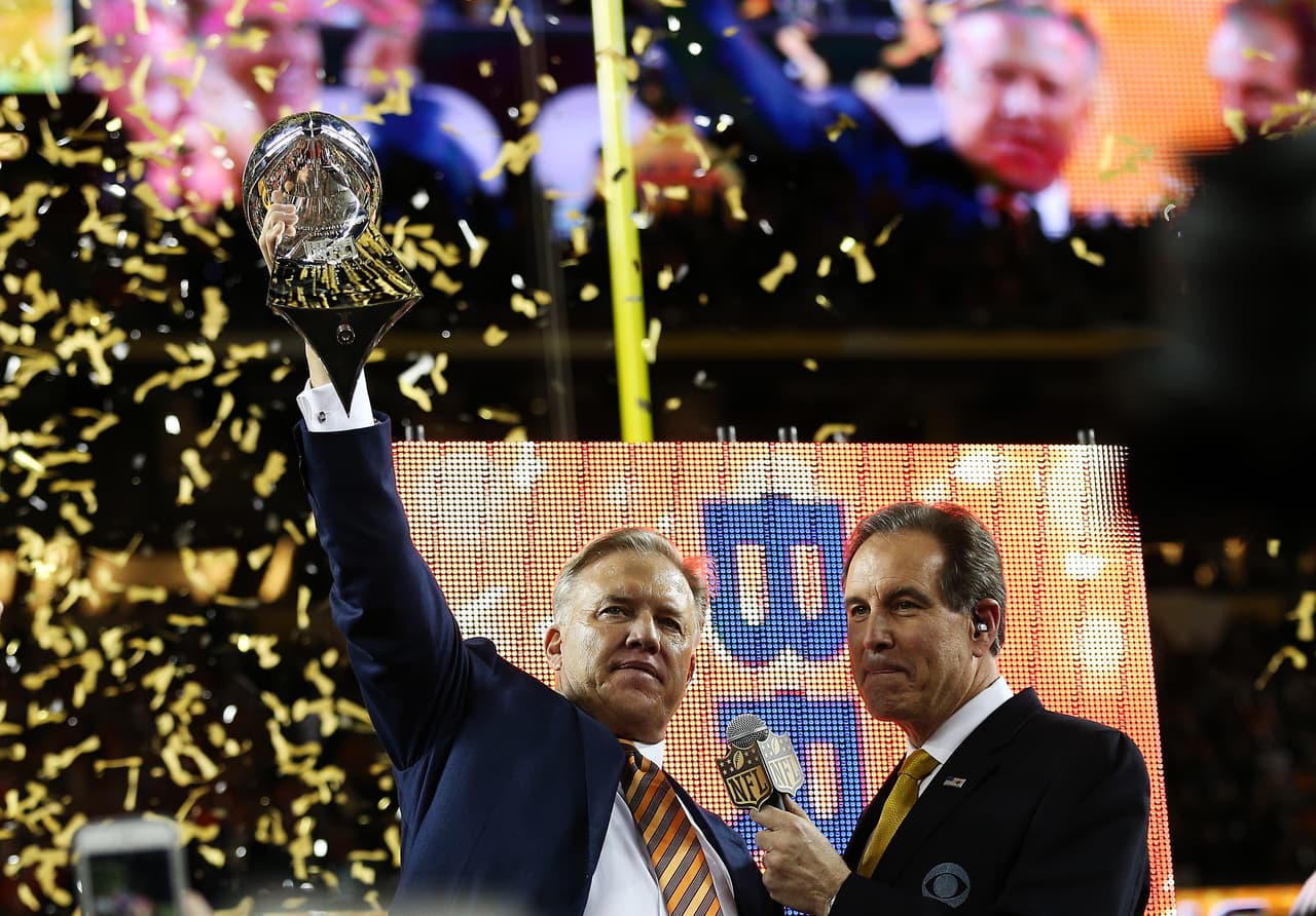 Así celebraron los Denver Broncos su triunfo en el Super Bowl 50 ante los Carolina Panthers 24-10.