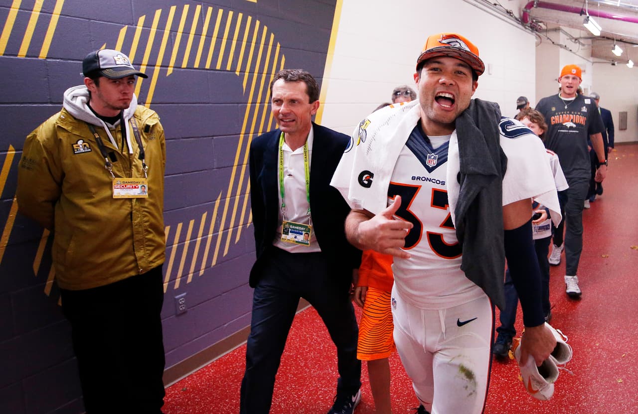 Así celebraron los Denver Broncos su triunfo en el Super Bowl 50 ante los Carolina Panthers 24-10.