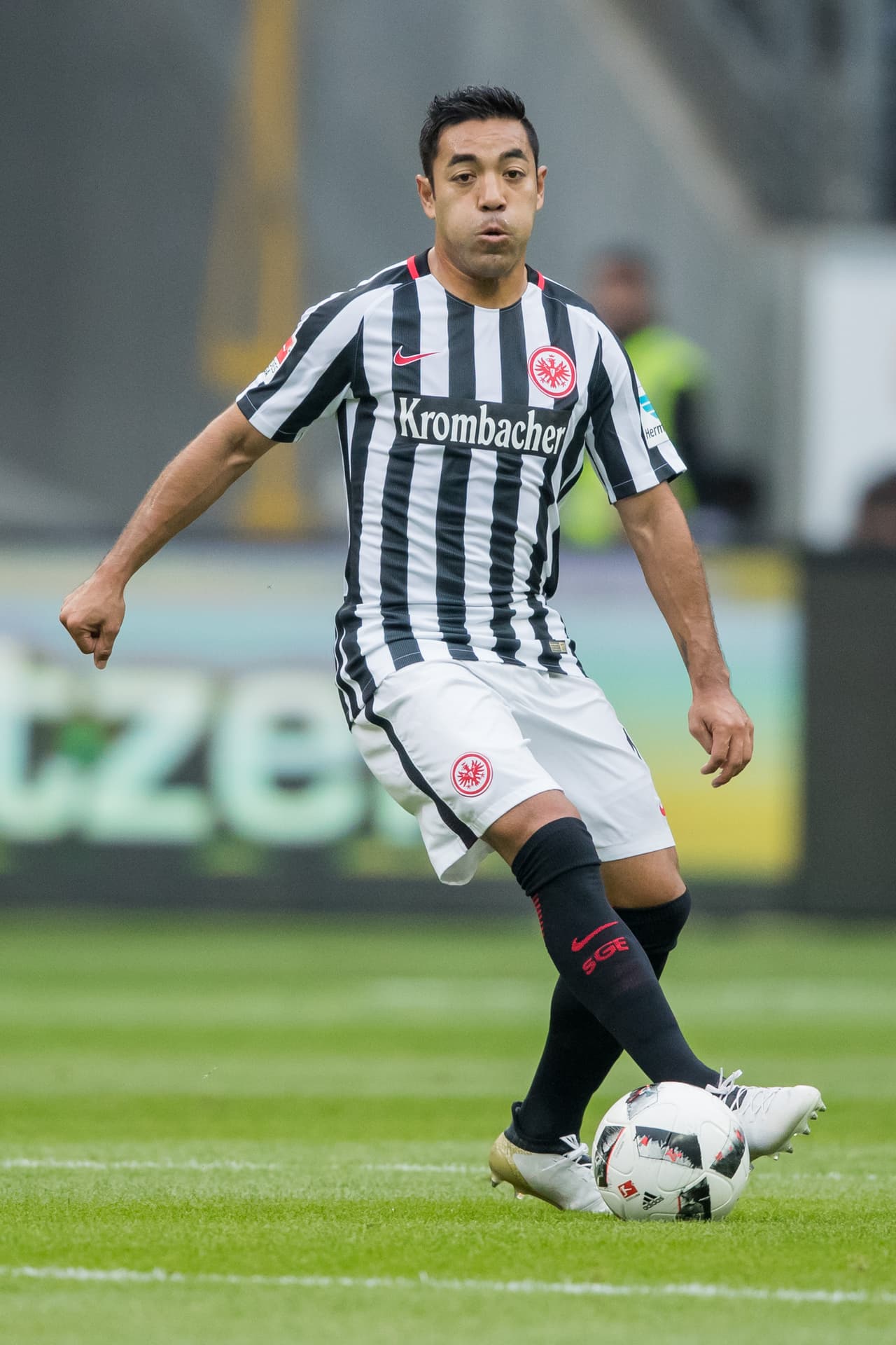 Fabián ha demostrado su liderazgo deltro del Eintracht Frankfurt, con manejo de balón y talento dentro de la cancha.