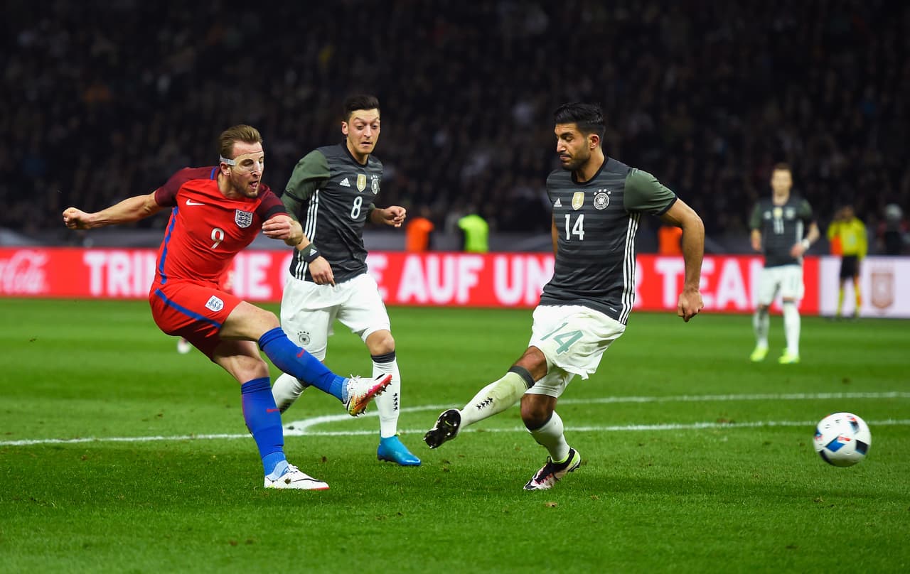 Sin embargo, Inglaterra no decayó y su juego fue en ascenso. El cuarto de hora final fue un recital inglés. Harry Kane acortó distancias y el atacante del Leicester Jamie Vardy marcó su primer gol con la selección para establecer el empate 2-2 que apagaba a los alemanes.