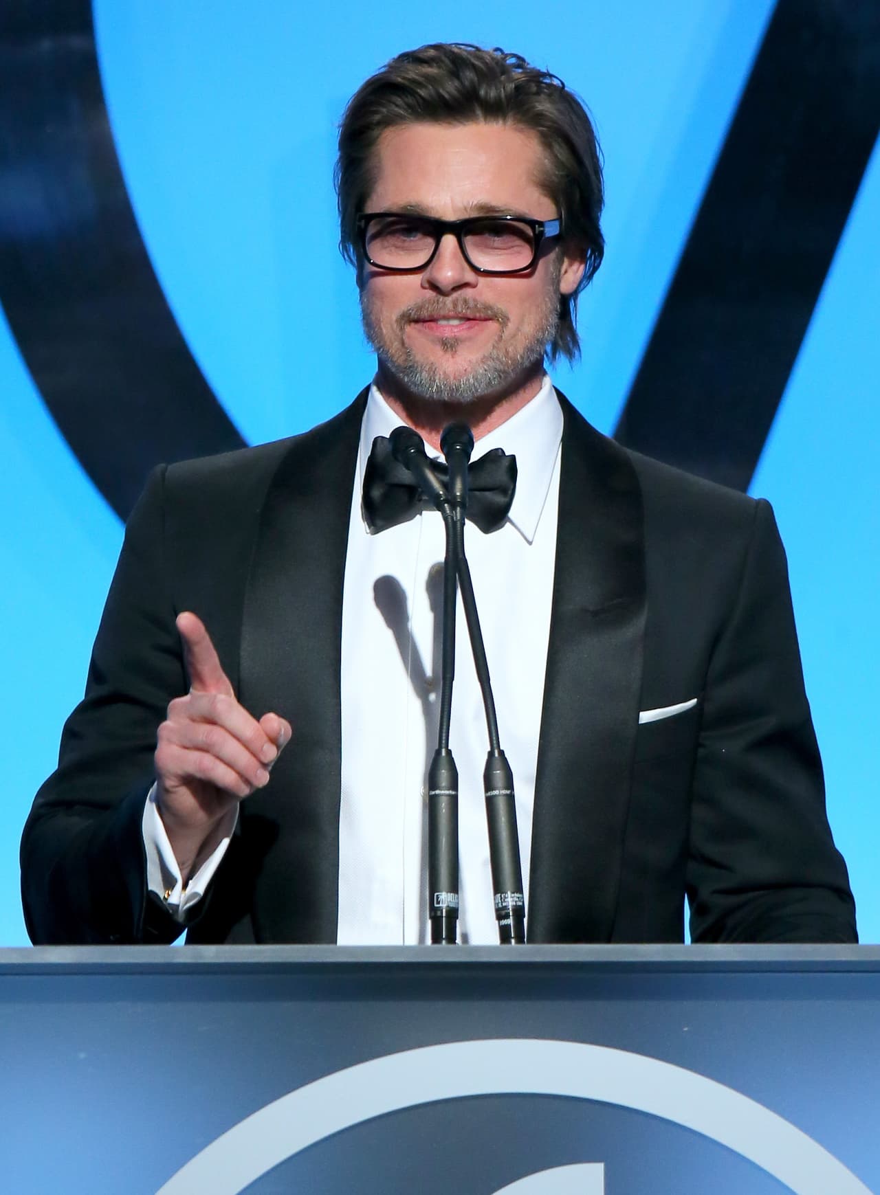 Este hombre asegura que se mueve en el "mismo círculo social" que Brad y Angelina, y que les conoce varios secretitos.