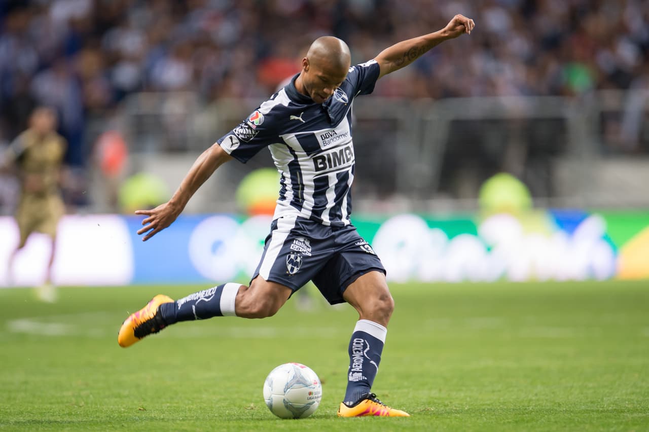 MEDIOS - Carlos Sánchez, Monterrey.- Uno de los jugadores mpas rentables en el UD Fantasy es el mediocampista Carlos Sánchez, quien desde su llegada este torneo ha marcado una gran diferencia en el cuadro de los Rayados, actualmente es el segundo mejor jugador de todo el torneo, sumando 67 puntos. Mientras que su valor en el UD Fantasy es de $8.7 millones.