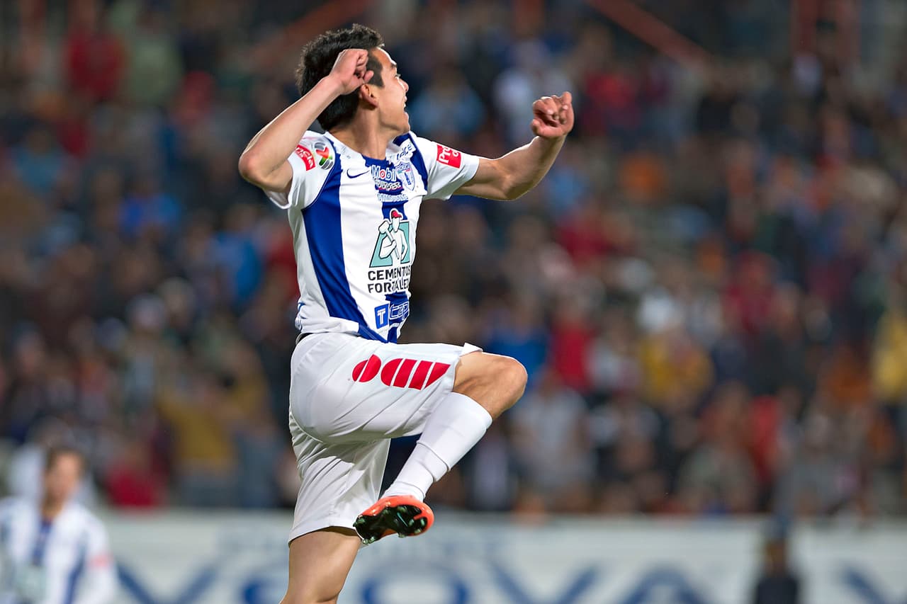 Hirving Lozano, Pachuca.- El joven mediocampista de los Tuzos se ha ganado su titularidad a pulso, siendo en la actualidad uno de los mejores hombres del Pachuca, acumulando 56 puntos. Mientras que su valor en el UD Fantasy es de $7.5 millones.
