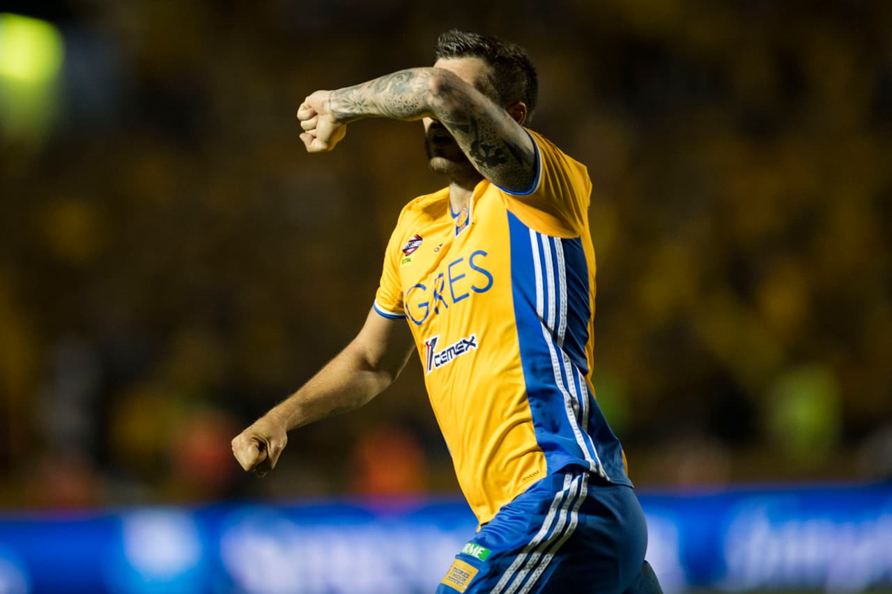 Tres minutos después, al 87, Gignac definió como crack tras esquivar la salida del portero rival. Un golazo del francés.