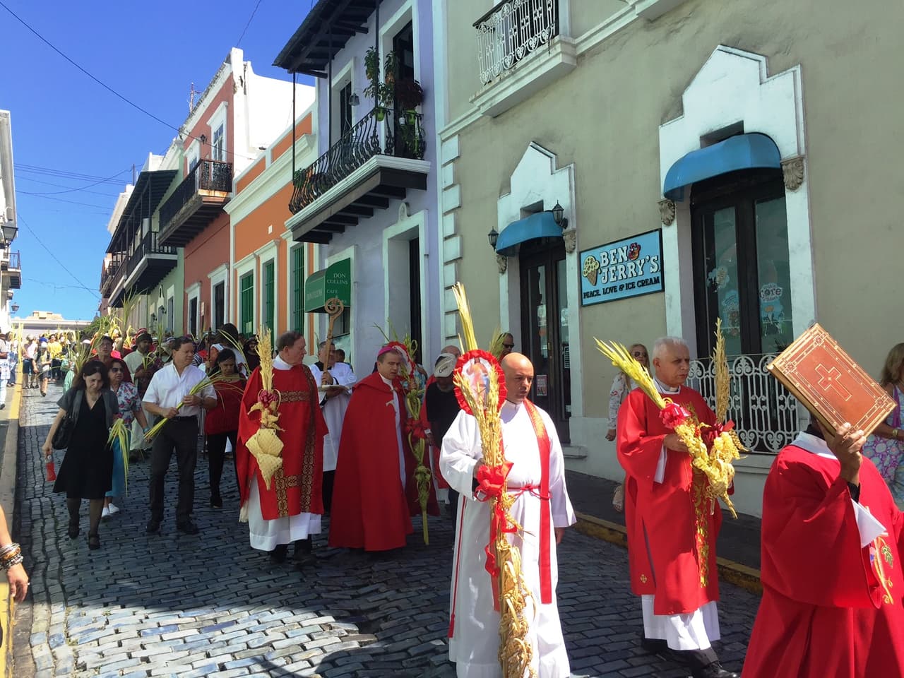 Roberto González Nieves, exhortó a practicar la misericordia, humildad y alegría, con motivo de la celebración del Domingo de Ramos, que marca el inicio de la Semana Santa.