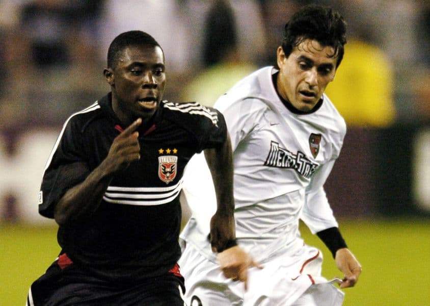 Freddy Adu, D.C. United, y Sergio Galván Rey, MetroStars 2004