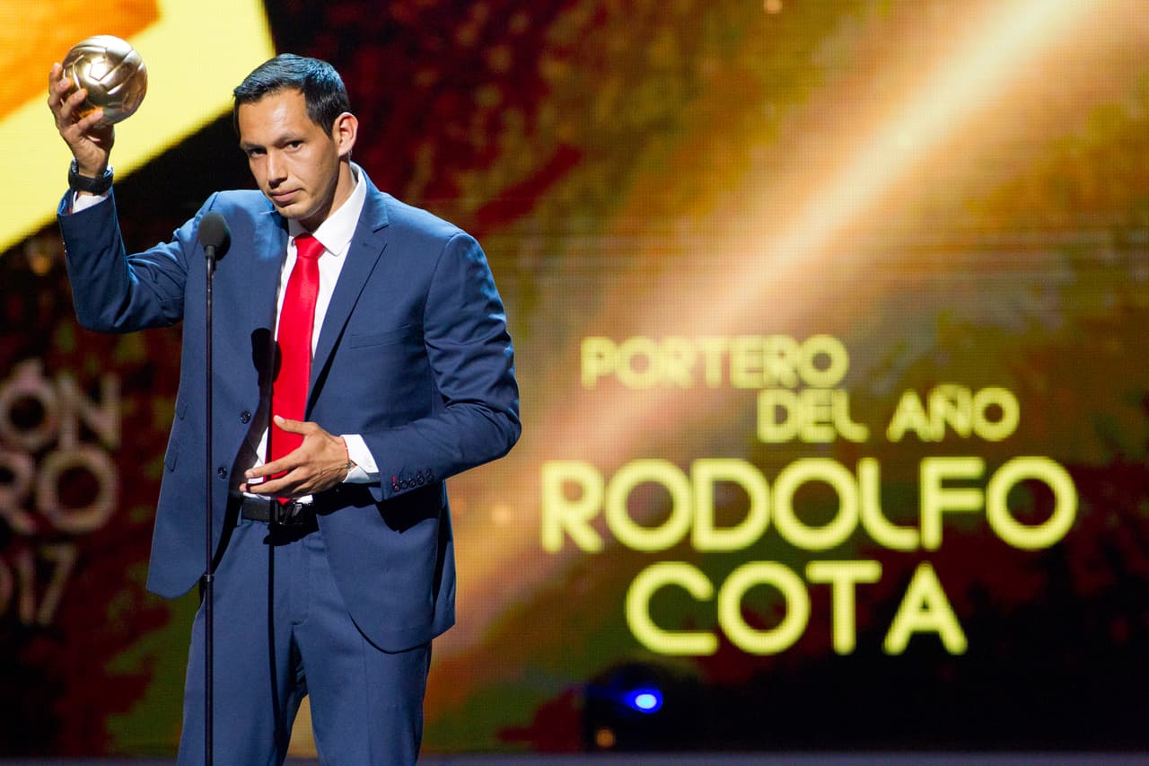 Durante su discurso, Cota recordó a Miguel Calero en uno de los momentos más emotivos de la noche.