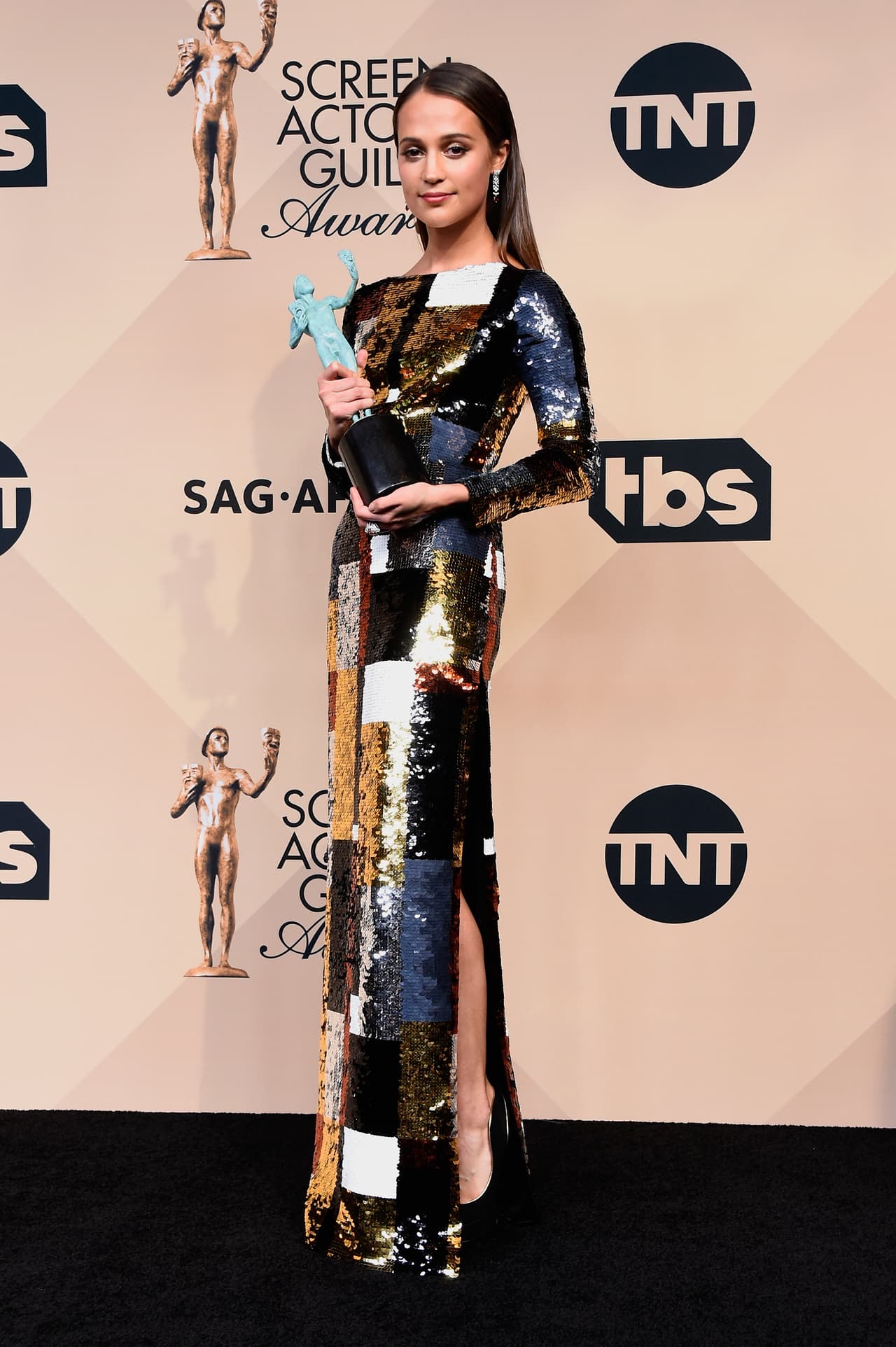 Alicia Vikander, conmovida