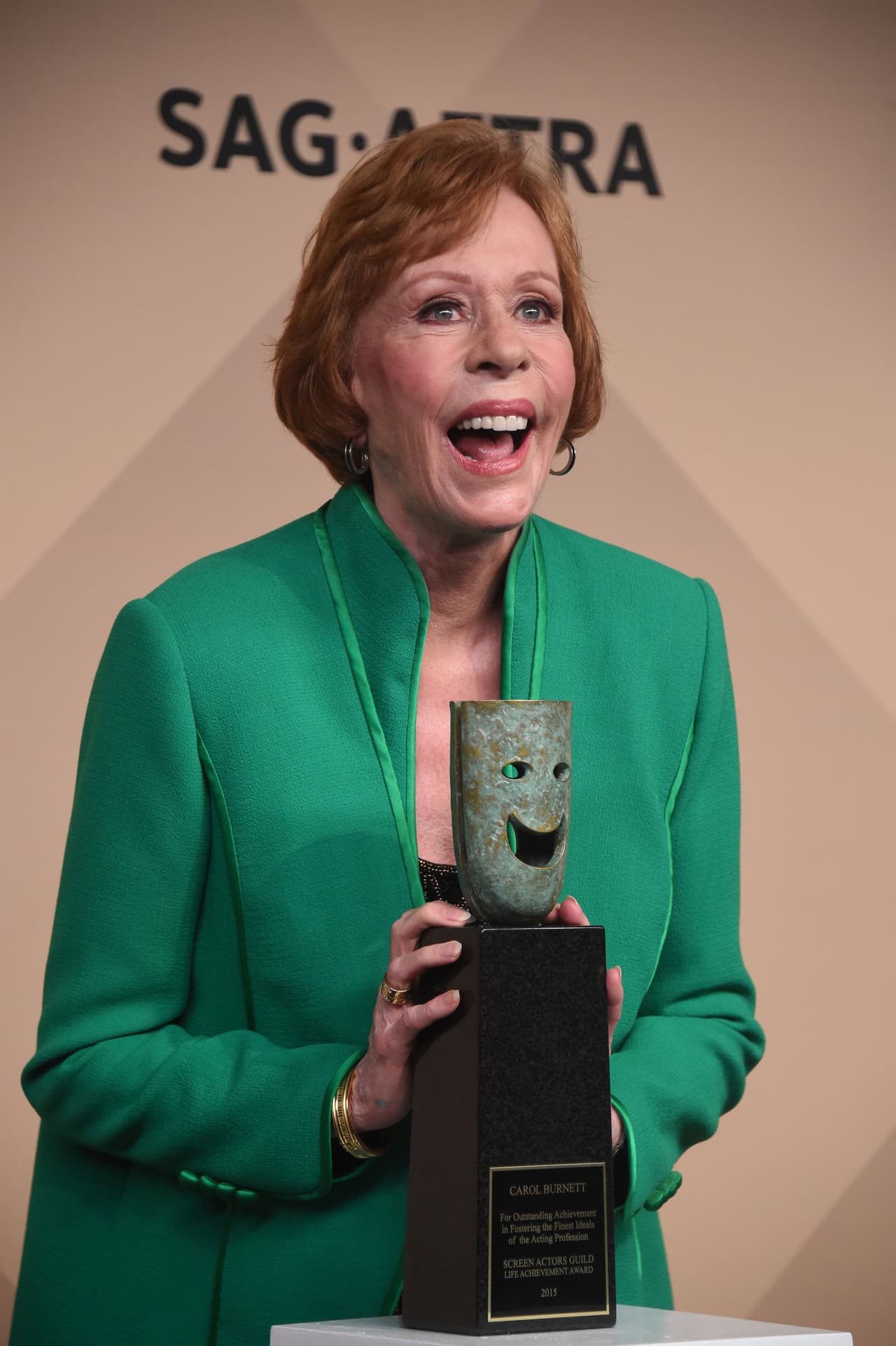 Carol Burnett en la sala de prensa