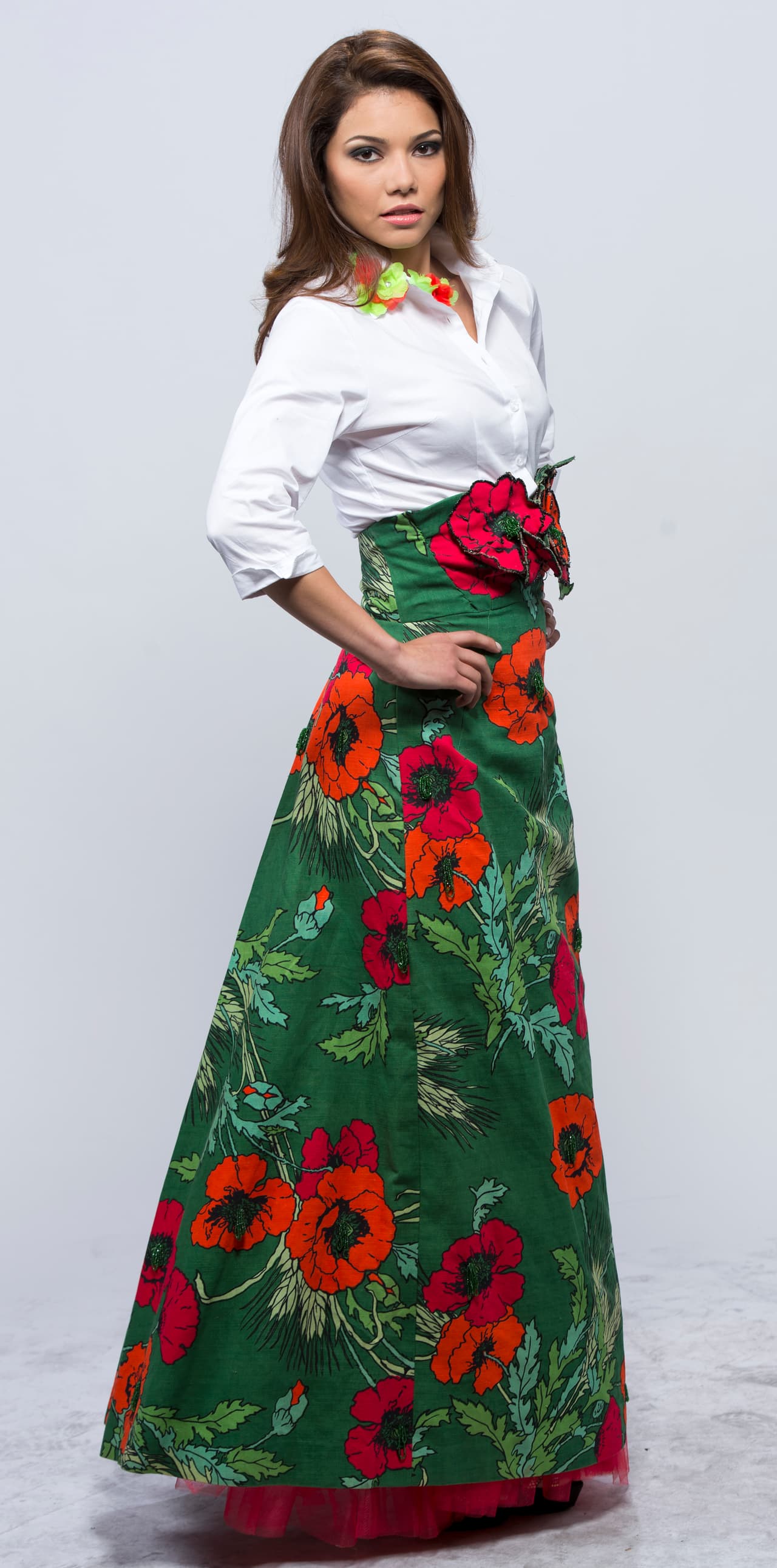 La mexicana de 24 años logró llegar a la gran final de la séptima temporada, de su participación recuerda ser la calladita del grupo. Regresa a NBL VIP porque se quedó con las ganas de haber dado el 100%. Ahora se deselvuelve mejor y se siente mucho más segura de sus talentos y capacidades. Quiere ser productora de TV, escritora y actriz. Es triatleta y bloguera.