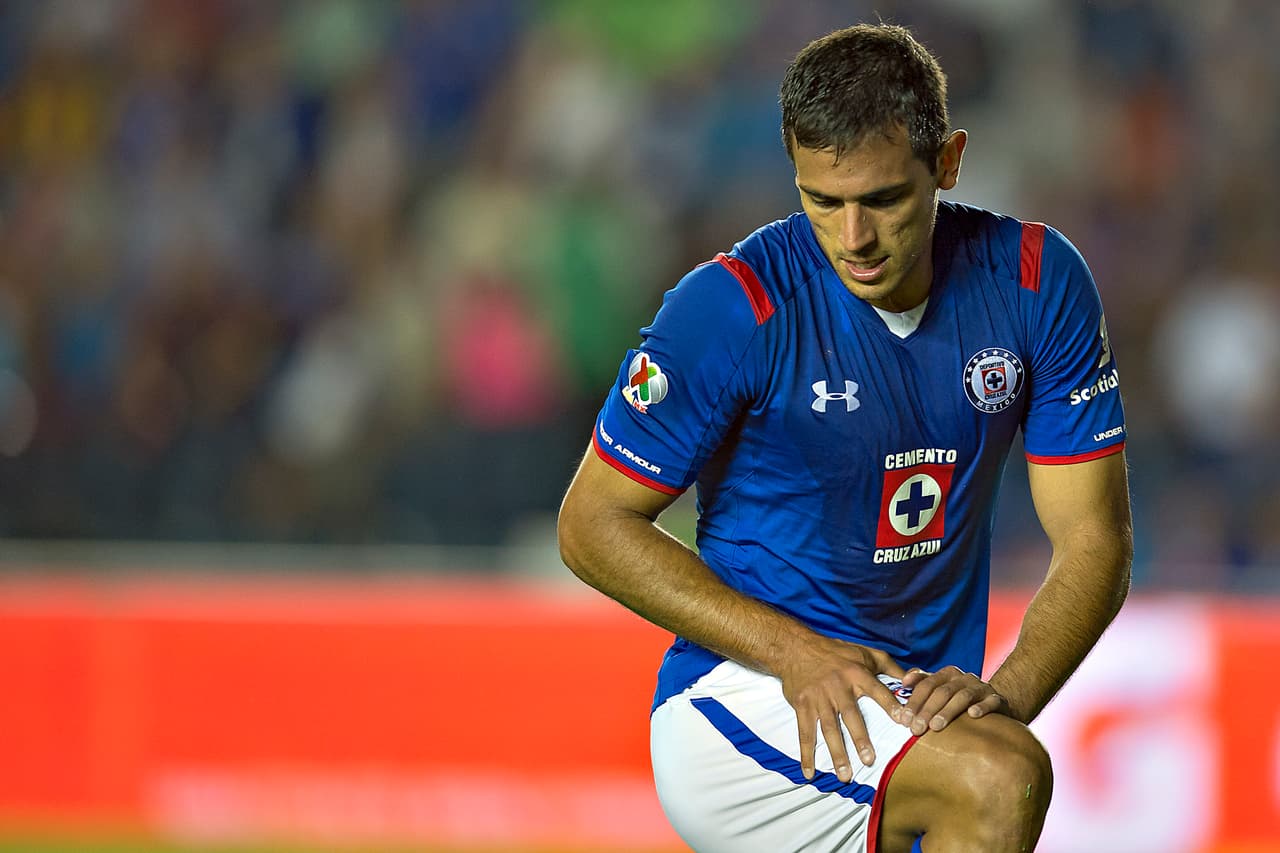 La leyenda guaraní Roque Santa Cruz pasó más tiempo lesionado que jugando con la Máquina Celeste. De Málaga llegó y al Málaga se fue.