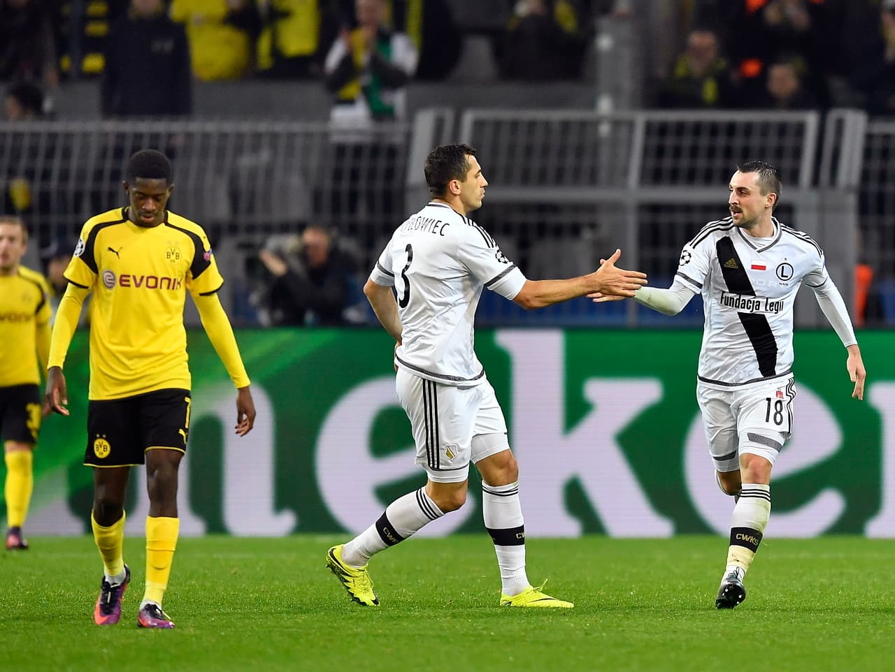 Como para continuar con el registro imparable, el 3-2 llegó al minuto 24, en un partido en el que el Dortmund casi no defendió y dio todas las ventajas al Legia cuando atacaba.