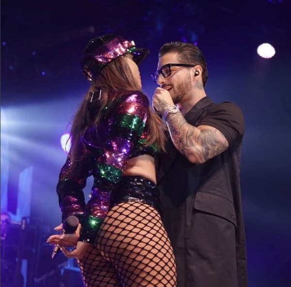 Obviamente las mujeres también han caído ante los encantos del colombiano, aquí con la brasileña Annita con la que tiene una amistad muy cercacna al grado de llamarle: "princesa".