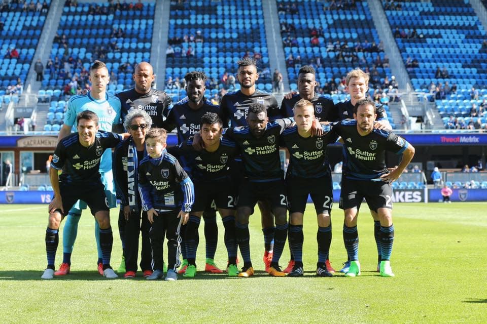 Los Quakes ya usaron sus nuevas prendas ante su afición en el Avaya Stadium. (Facebook | Real Salt Lake)