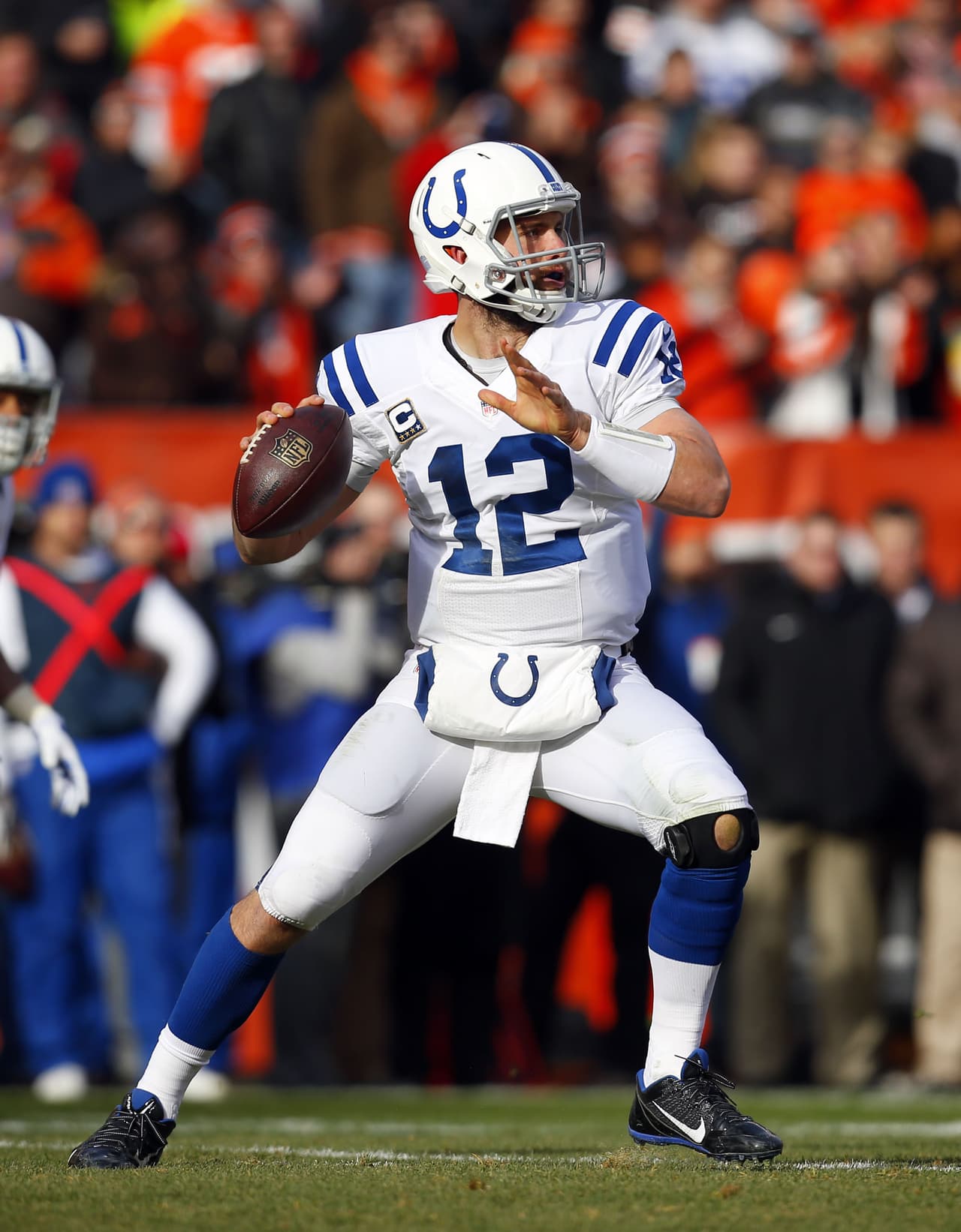 #1 Andrew Luck, Indianapolis Colts: Los Colts son un verdadero equipo contendiente al Super Bowl, y Andrew Luck es la verdadera Estrella para llevarlos (AP-NFL).