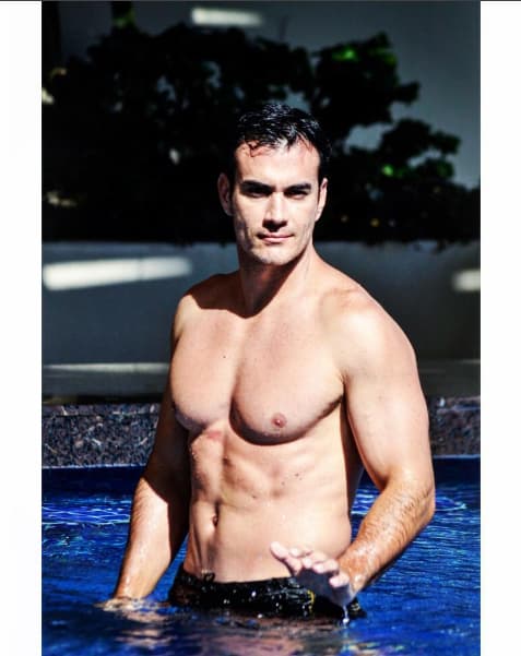 ¿Tenemos que explicar por qué David Zepeda no podía faltar en nuestra lista? Con esos músculos enamora a primera vista.