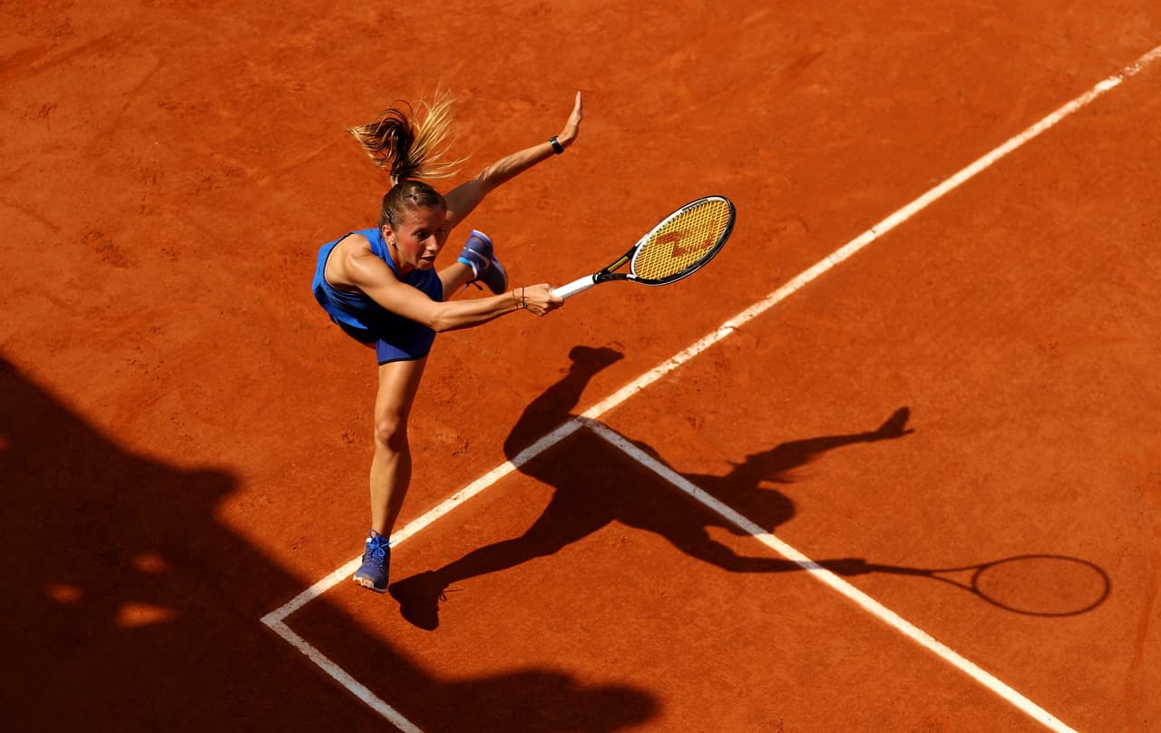 La alemana Annika Beck, a pesar de su esfuerzo y capacidad física, no pudo superar la tercera ronda de Roland Garros. Un ejemplo de la exigencia al máximo de este deporte.