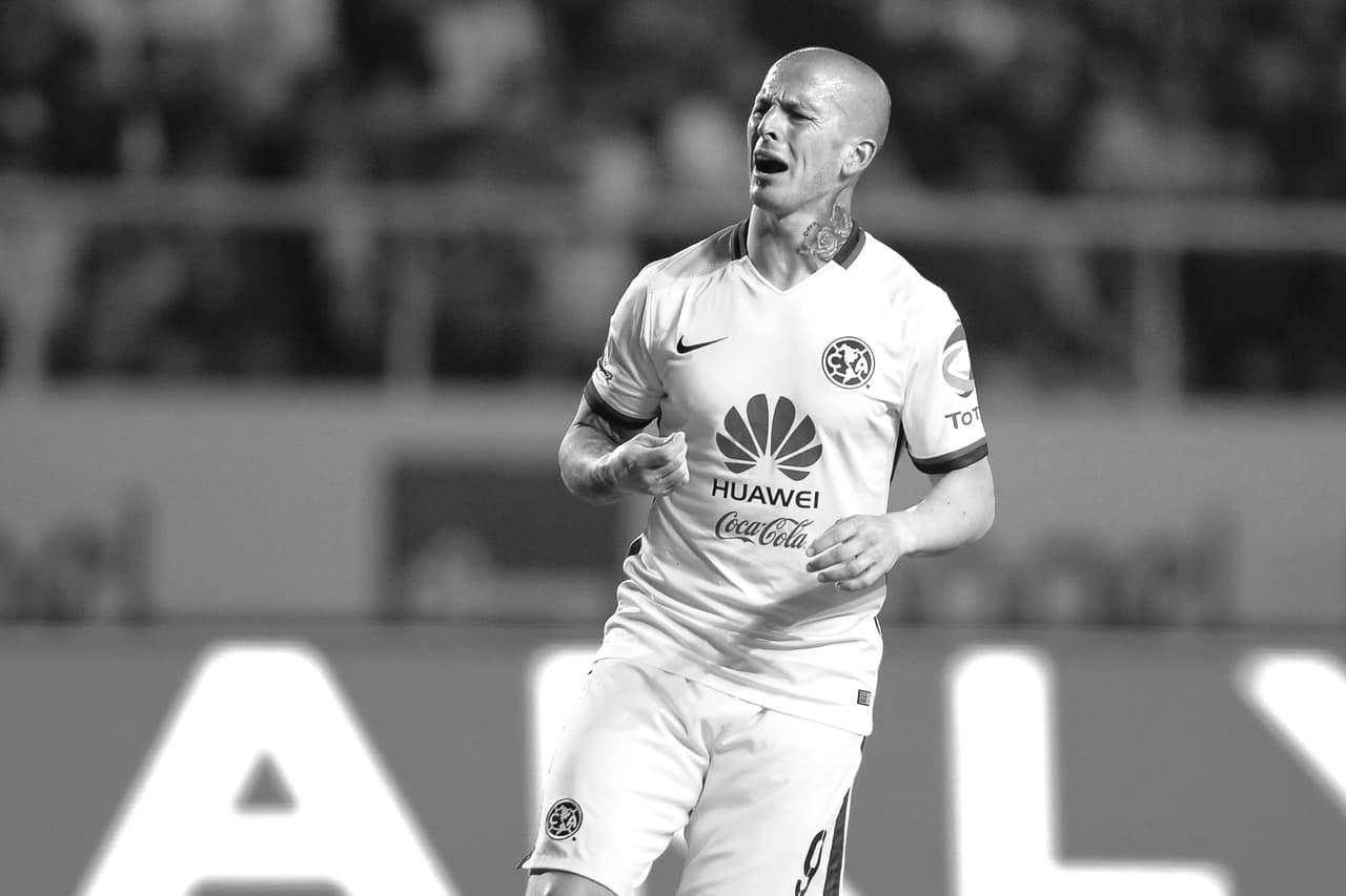 Darío Benedetto podría perderse el partido contra el Rebaño Sagrado