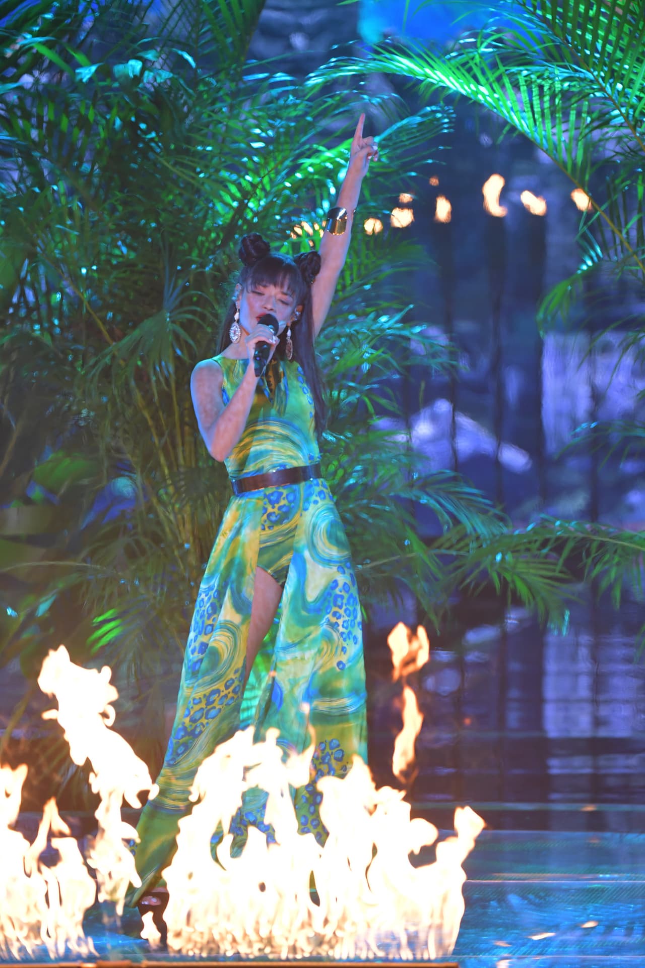 Subió una vez más el escenario pero como solista.