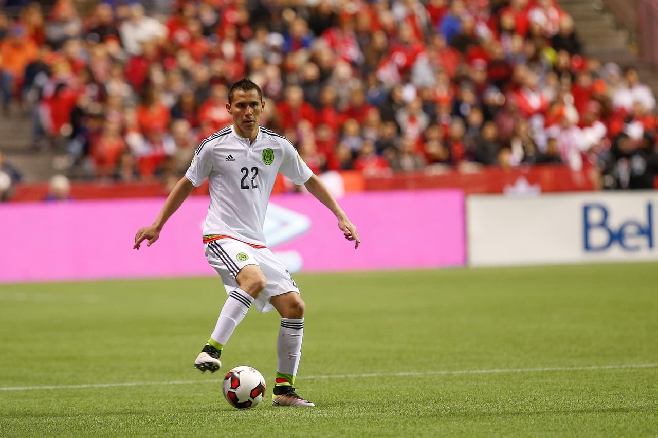 Paul Aguilar - Otro indiscutido del Tri, el defensa lateral derecho del América atraviesa por un gran momento. Y su ir y venir dentro del equipo casi es una marca registrada. Su carácter, seguramente, también aportará mucho a la Selección Mexicana en su camino por la Copa.