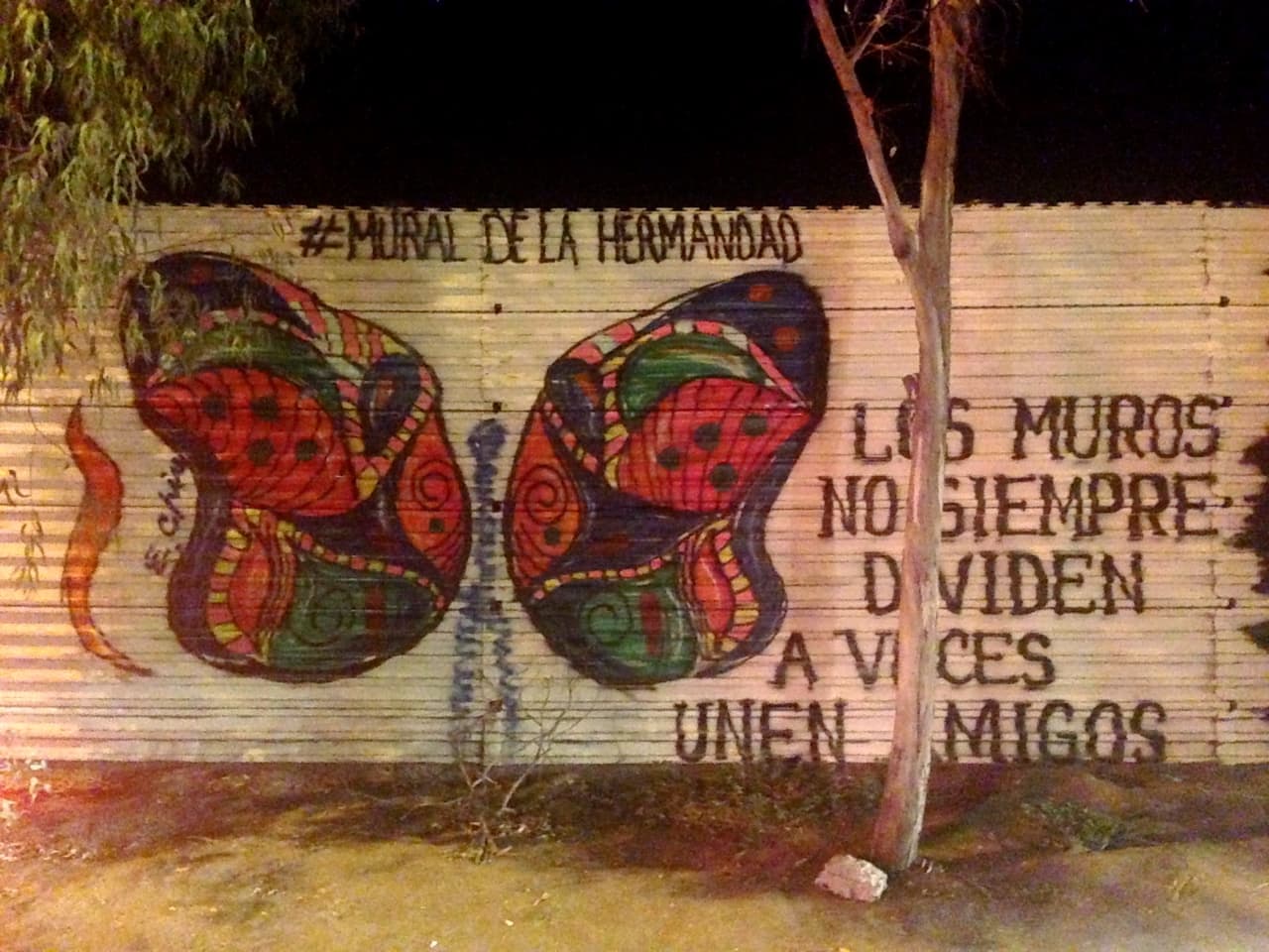 El Mural de la Hermandad en la frontera de Tecate.