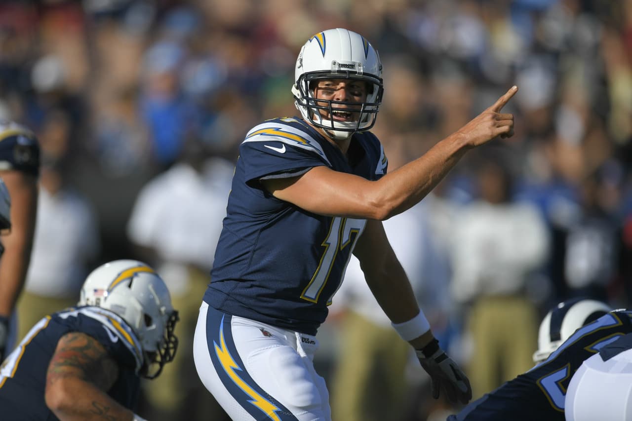 CHARGERS | La estrellaDesde 2004, Philip Rivers ha estado a cargo de la ofensiva de los Chargers, un quarterback con enorme potencial, pero que ha brillado por su ausencia en los momentos determinantes de la NFL. Con la mudanza a Los Angeles, Rivers tendrá la tarea de afianzar a su equipo en una nueva ciudad.