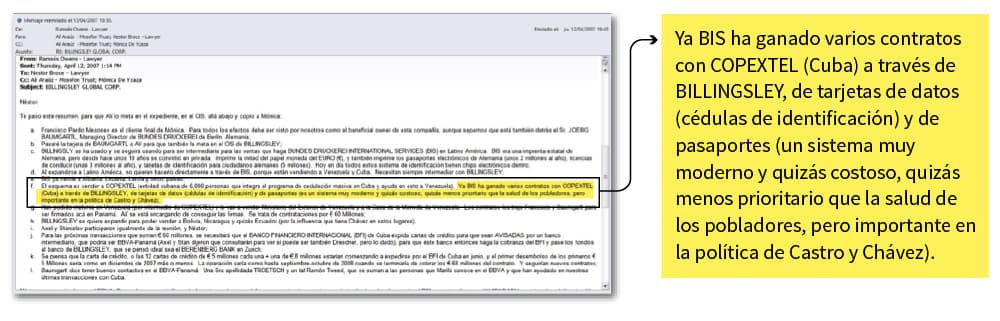 Uno de los abogados principales del despacho le explicaba a su colega el esquema con lujo de detalles