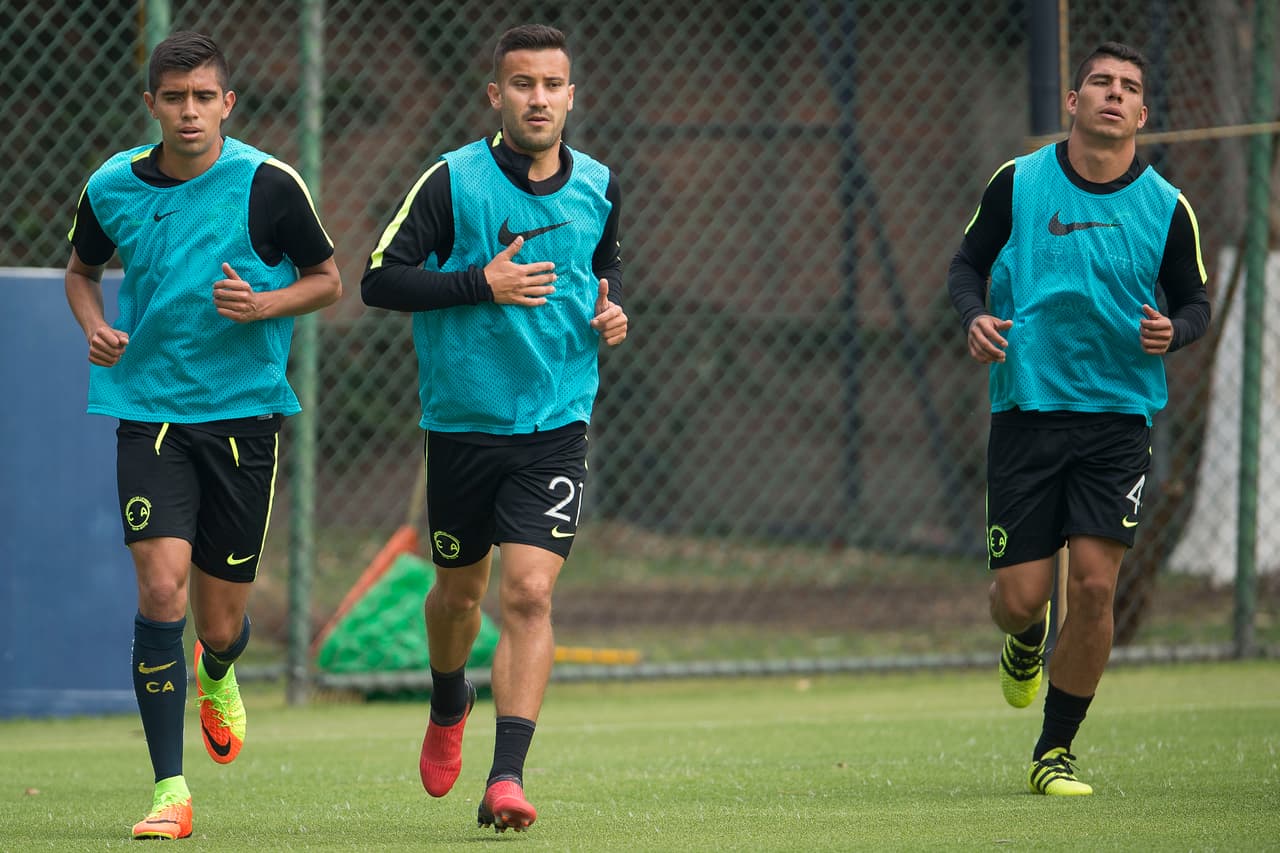 Además, los 'camoteros' se hicieron de los servicios de José Daniel Guerrero y del 'Puma' Pimentel.