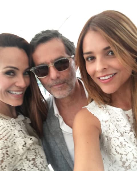 La guapa mamá no dejó de sonreír en cada una de las fotografías, ¡ésta es la prueba!