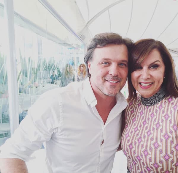 René Strickler y Glenda Reyna posaron para el álbum de recuerdos de la fiesta.