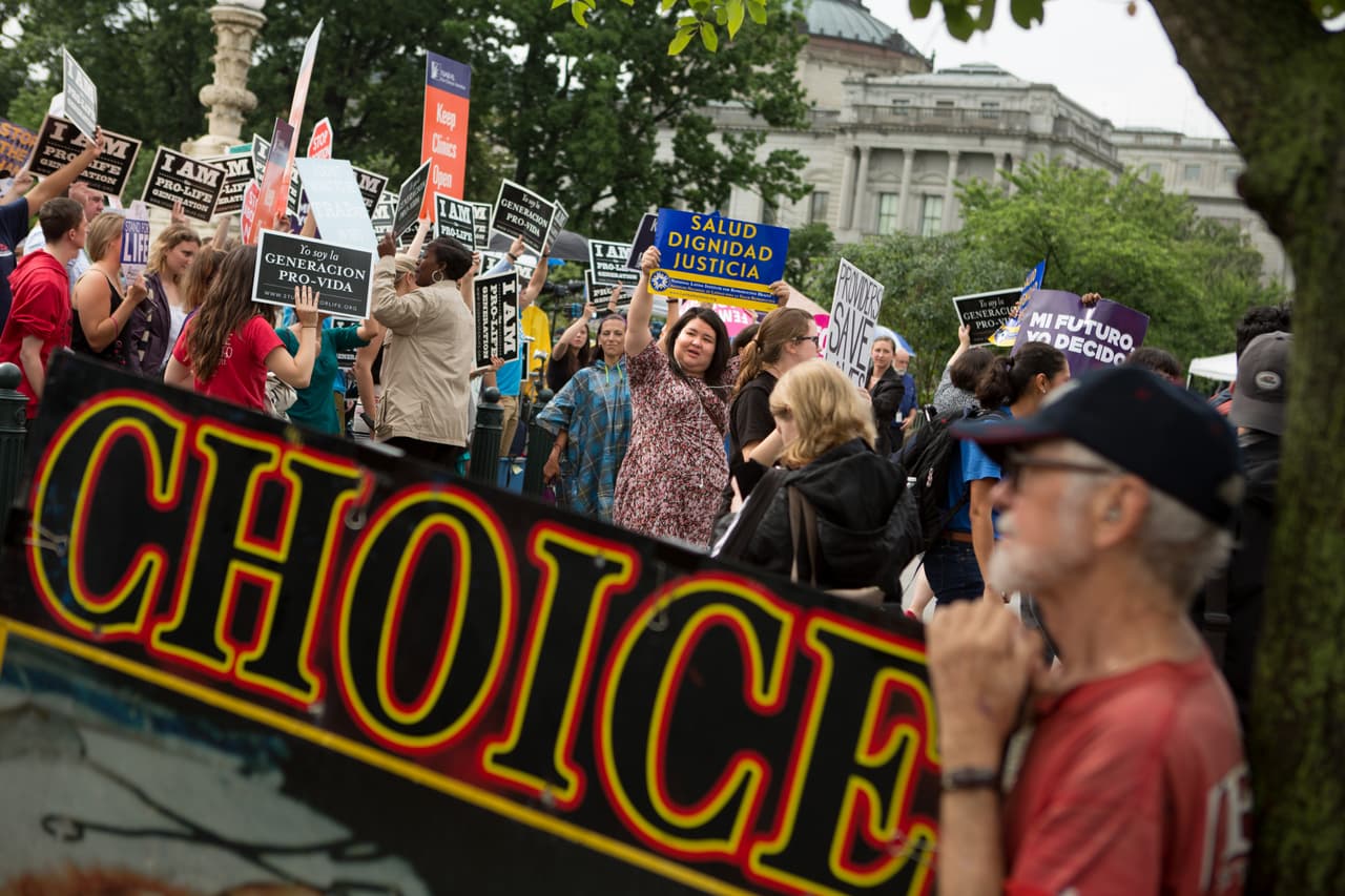 De las 5.4 millones de mujeres en edad reproductiva que viven en Texas, 2.5 millones son hispanas.