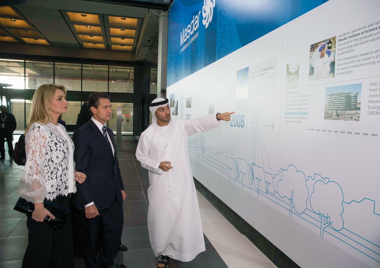 En los Emiratos Arabes Unidos no es obligatorio ocultar su cabello.