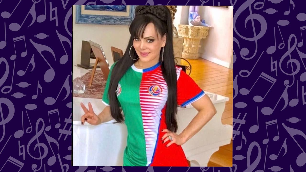 Maribel Guardia tiene 58 años de edad. Sí, leyeron bien. 58. El espectacular cuerpo de esta mujer es algo a lo cual nunca nos vamos acostumbrar. Y lo que es peor, la cantante y actriz se convertirá en abuela muy pronto. Su único hijo, José Julián Figueroa, quien tuvo con el fallecido Joan Sebastian, se convertirá en padre en el mes de mayo. José Julián sólo tiene 21 años, pero desde ya está haciendo que Maribel sea una mujer muy feliz.