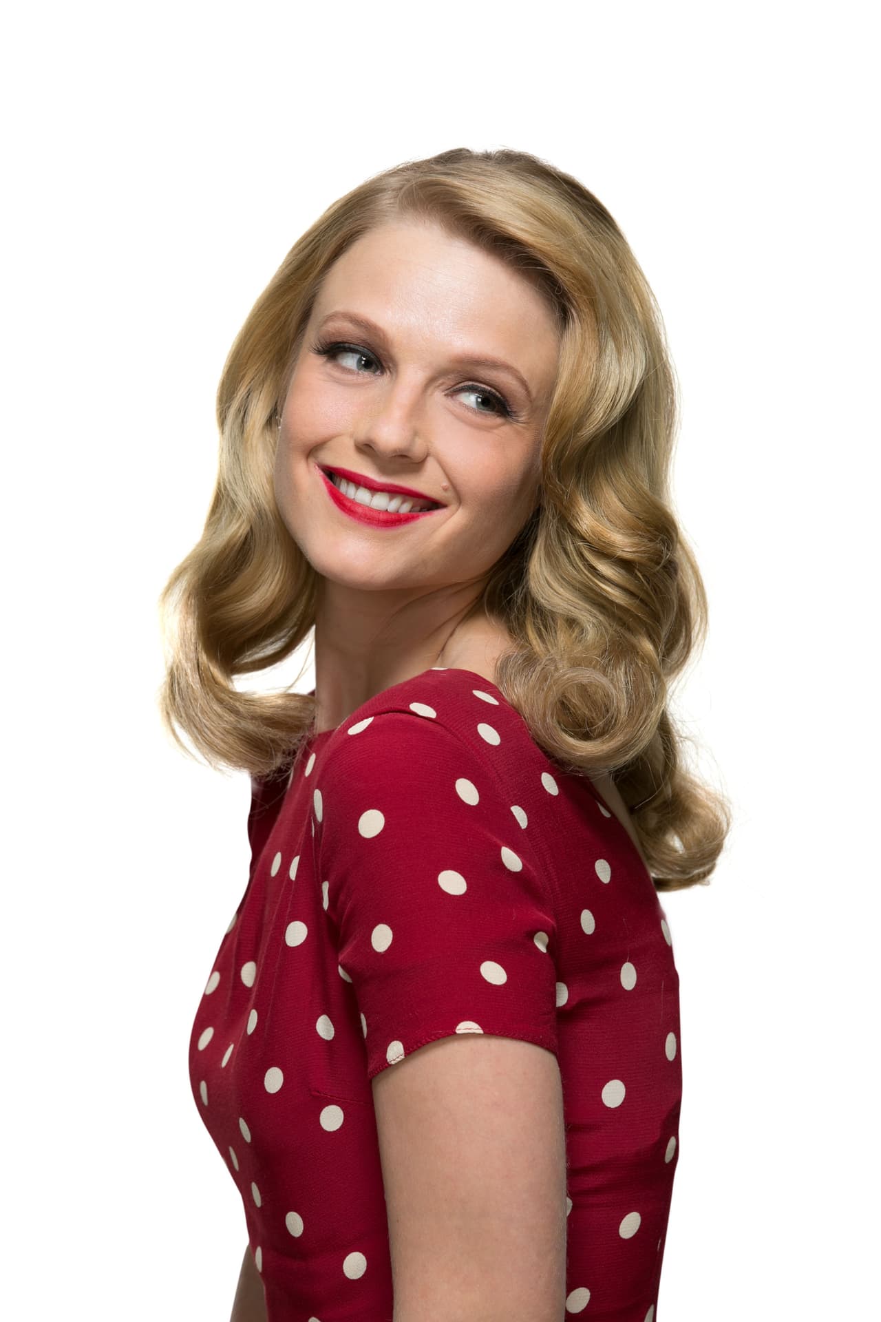 Ana Layeska da vida a 'Silvia Garza', la esposa de otro de los luchadores que podremos ver en esta serie.