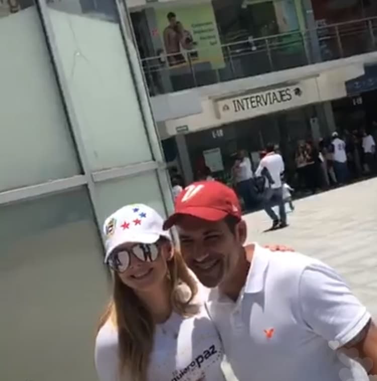 Así fue como la actriz se comportó con sus seguidores y hasta el momento no ha dicho nada sobre el pleito legal que tiene con el padre de su hijo.