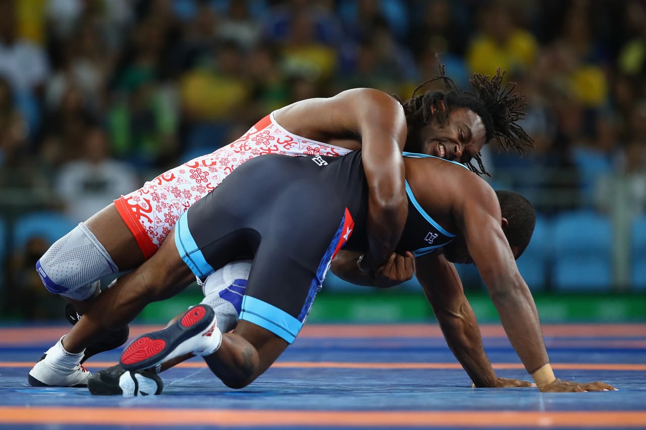 El abanderado boricua iba en busca de medalla de bronce tras caer contra el turco Selim Yasar. Se enfrentó al cubano Reineris Salas, pero no logró derrotarlo. Necesitaba ganar dos combates para quedar con el bronce.