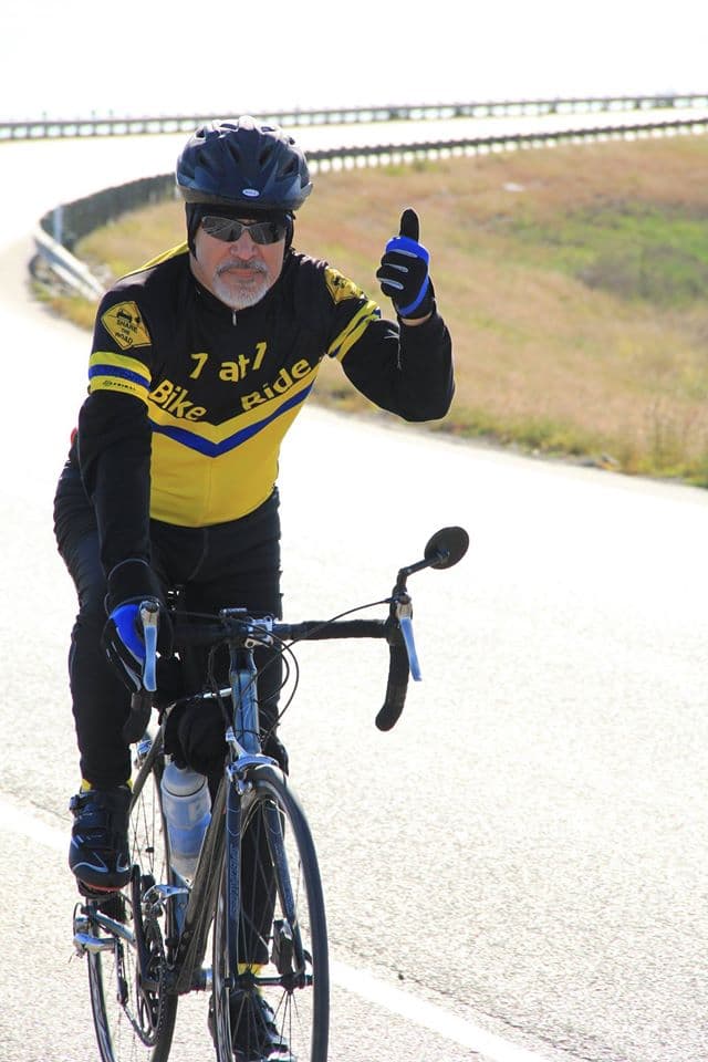 Alfonso Gutierrez participa en una montada de 52 millas el 7 de Feb, 2016.