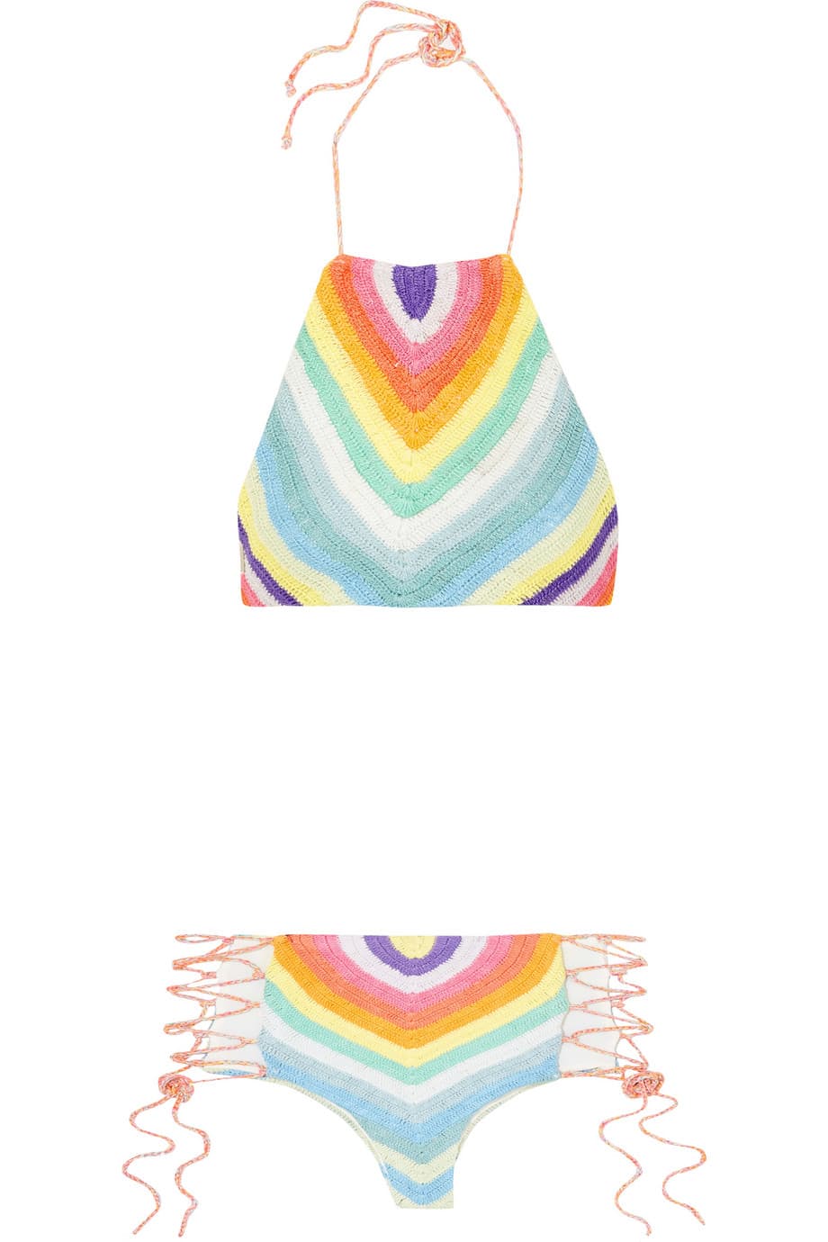 Busto pequeño: Los estampados y los colores llamativos son un must para esta temporada, así que úsalos a tu favor ya que ayudan a crear la ilusión de que tienes bustos más grandes (Mara Hoffman, 242 dólares).