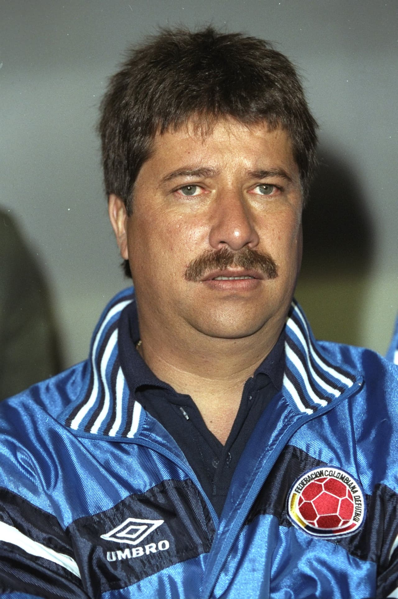 Tras la salida de Maturana, asumió como técnico en 1995 y fue tercero en la Copa América de ese año. Clasificó a Colombia a Francia 1998 tras un brillante comienzo en eliminatorias y un remate que abrió dudas entre los hinchas.