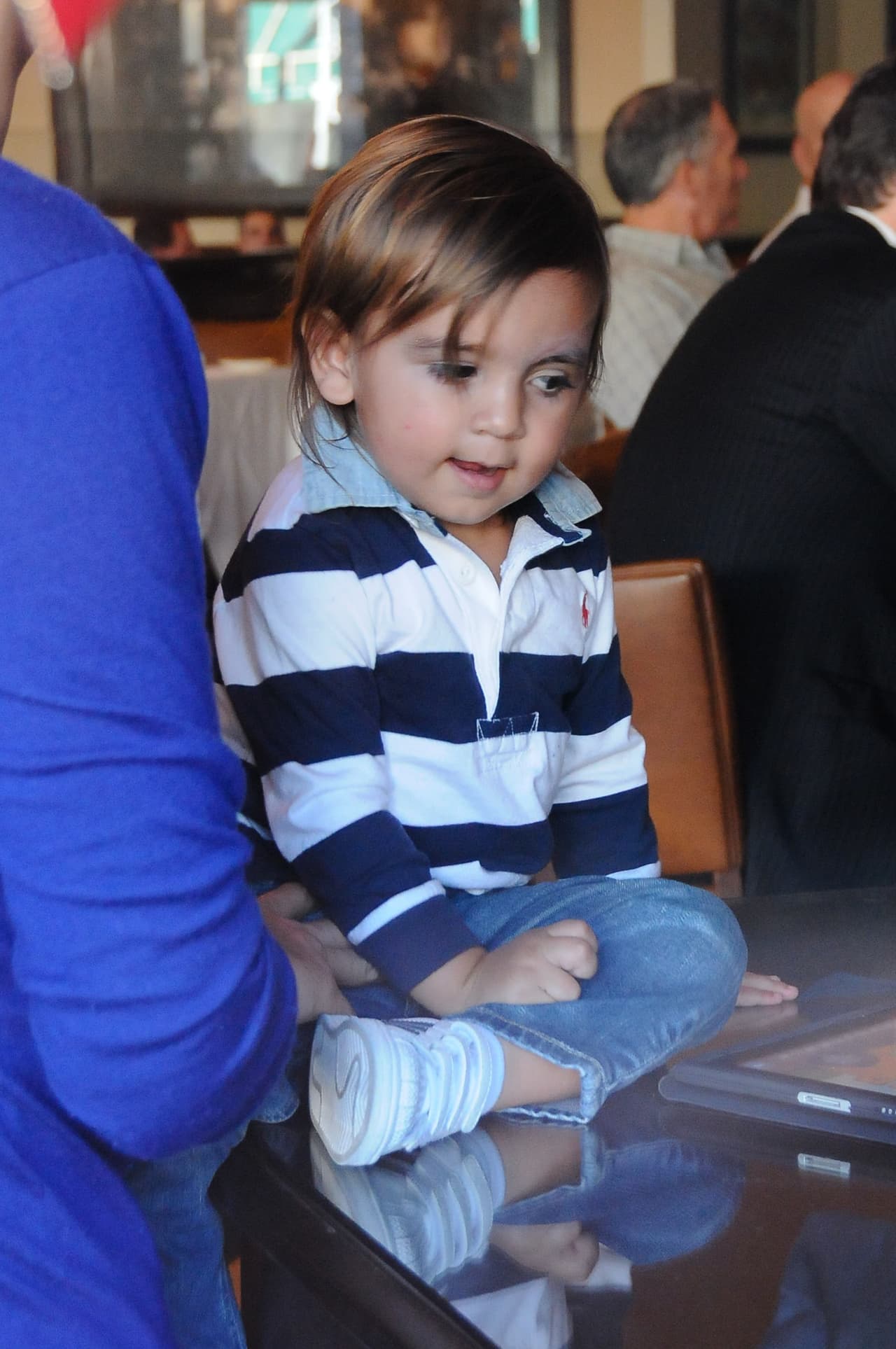 Este es un 'look' que nunca falla. Las polos rayadas son buenísimas para que los niños luzcan encantadores en la escuela.