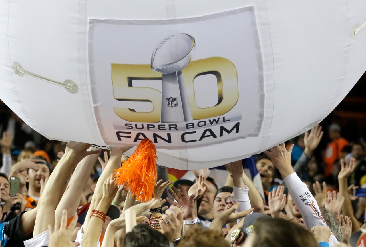 Mientras, en las tribunas...